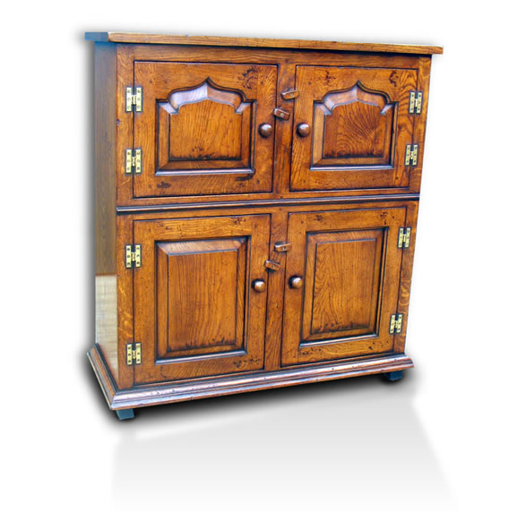 SC11107 4 Door Credence 